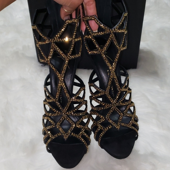 GIUSEPPE ZANOTTI - Picture 3 of 8